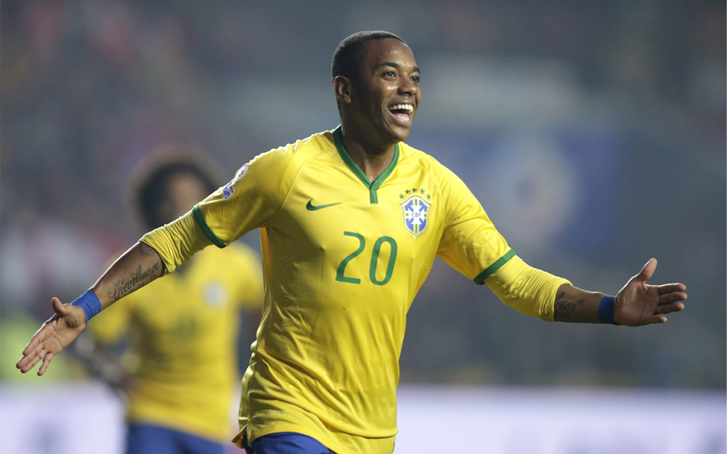 Inician trámite para que Robinho cumpla en Brasil condena por violación