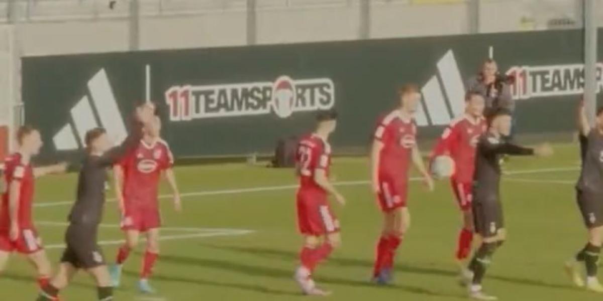 Insólito penalti pitado en la RegionalLiga-West alemana