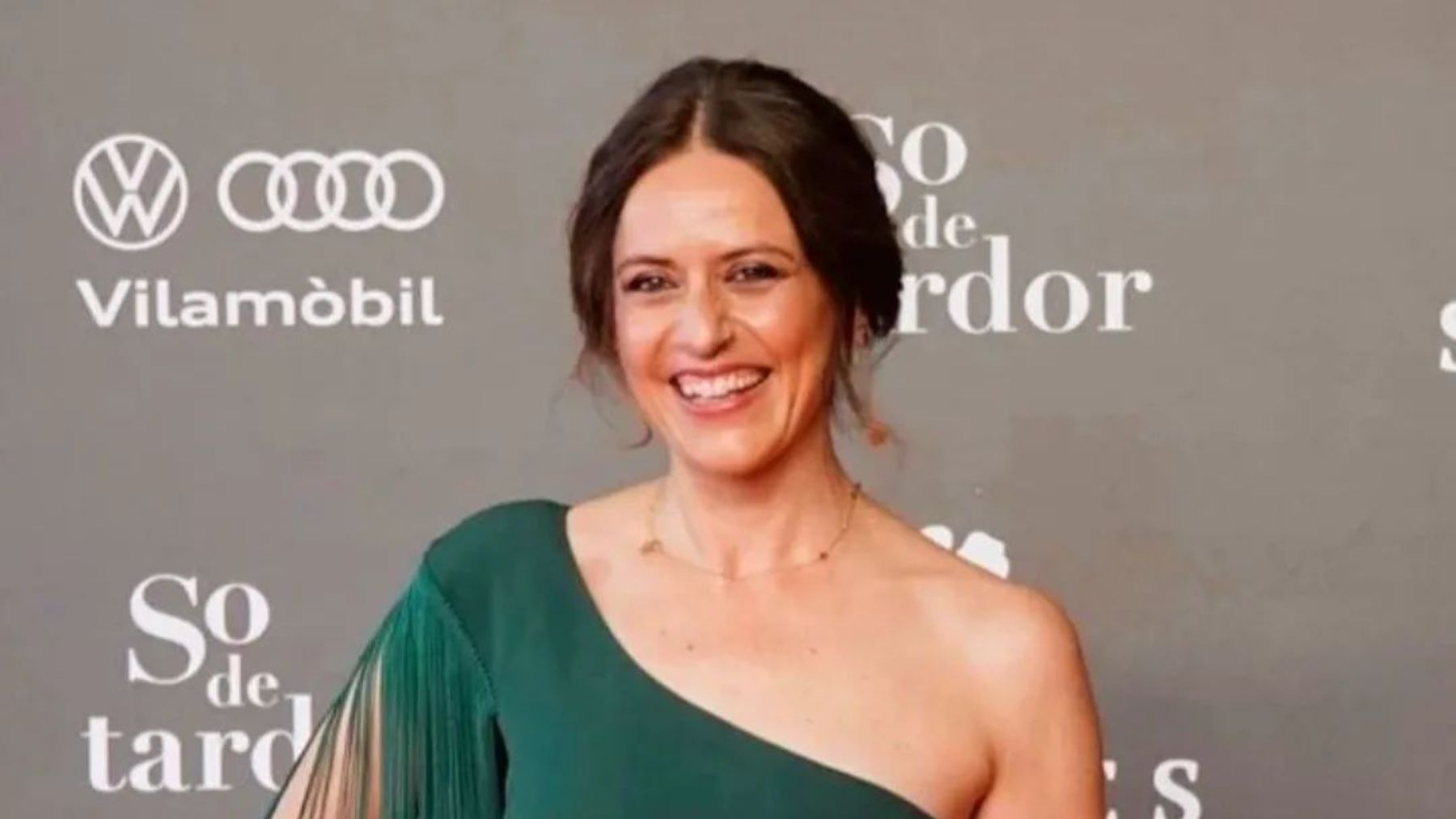 Itziar Ituño destapa al productor Javier Pérez en los Premios Feroz: «Se acercó a preguntarme si quería hacer un trío»