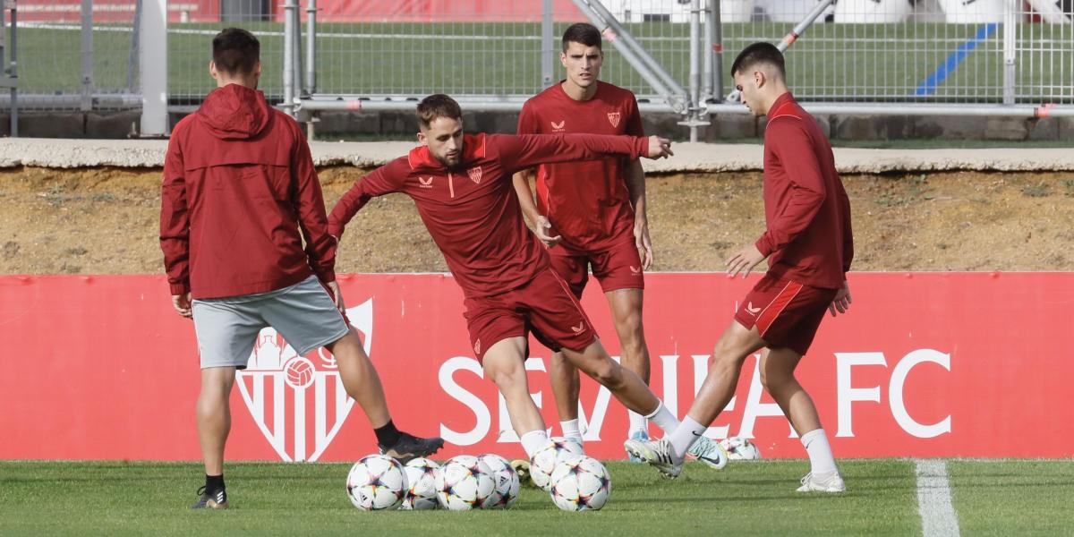Januzaj aún tiene opciones de salir a Turquía