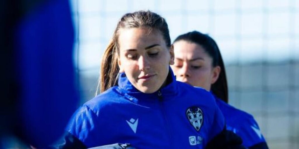 Júlia Aguado, lesionada del aductor de la pierna izquierda