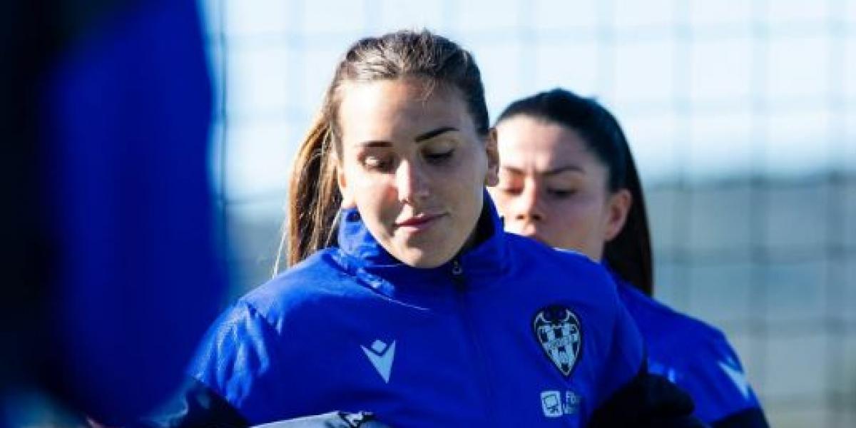 Júlia Aguado, lesionada del aductor de la pierna izquierda