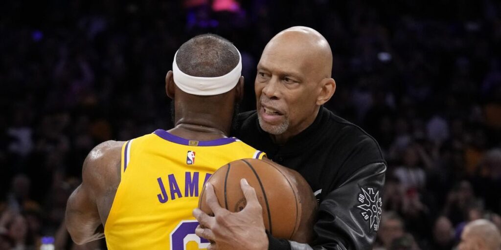 Kareem Abdul-Jabbar, encantado de que sea LeBron James quien le haya quitado el récord