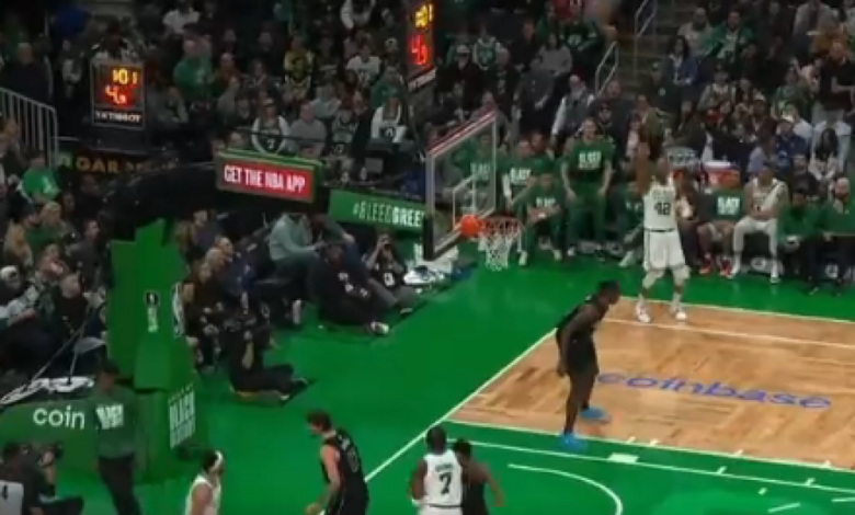 La 'empanada' monumental de un jugador de los Nets. ¿En qué estaría pensando?