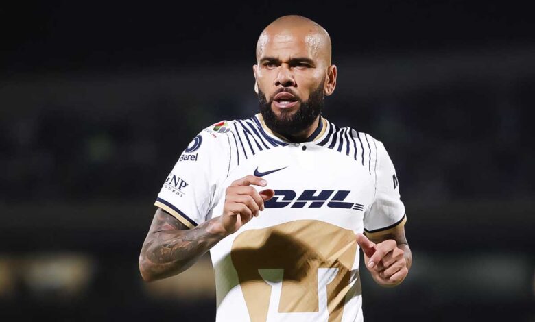 La Fiscalía pide mantener preso a Alves; dice que ADN lo incrimina