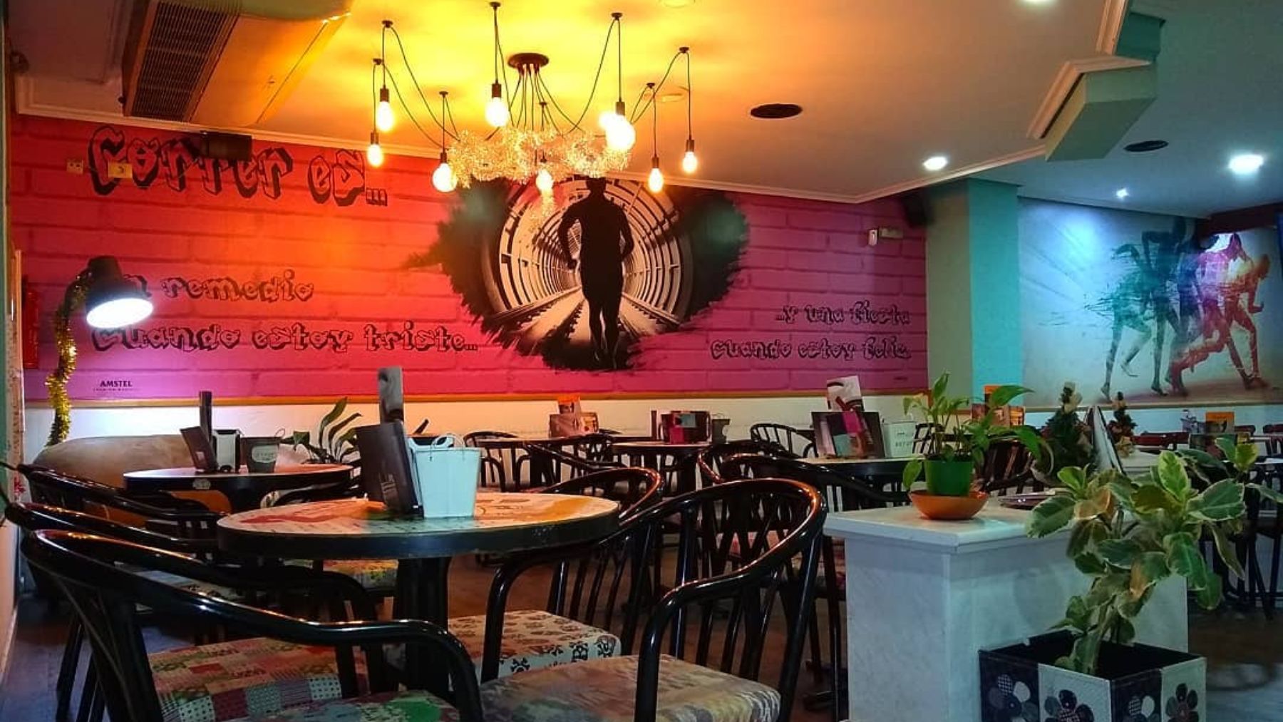 La cafetería de Vigo que se hace viral por su hora de cierre para motivar la conciliación