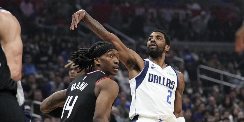 La camiseta del debut de Kyle Irving con los Dallas Mavericks ya tiene dueño