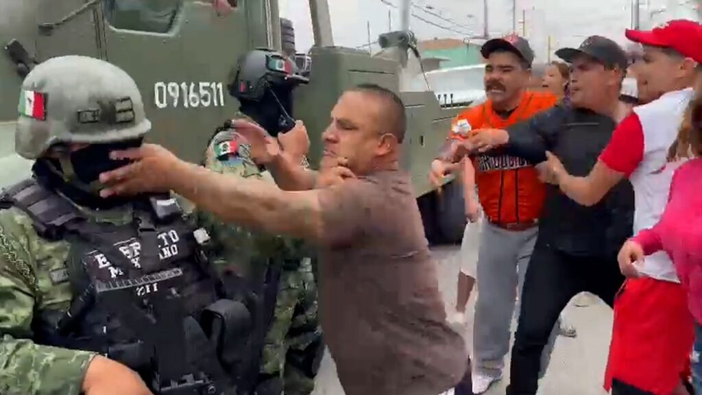 La muerte de cinco jóvenes supuestamente a manos del Ejército siembra el caos en Nuevo Laredo