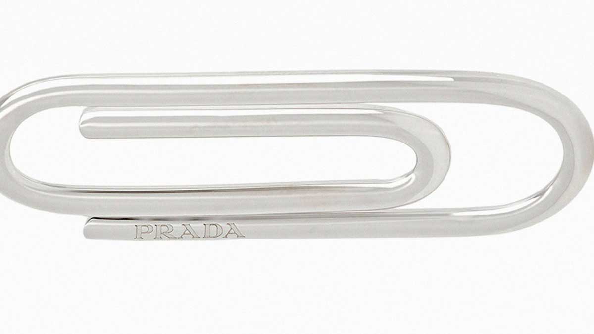 Las redes se mofan del clip de Prada que cuesta 160 euros