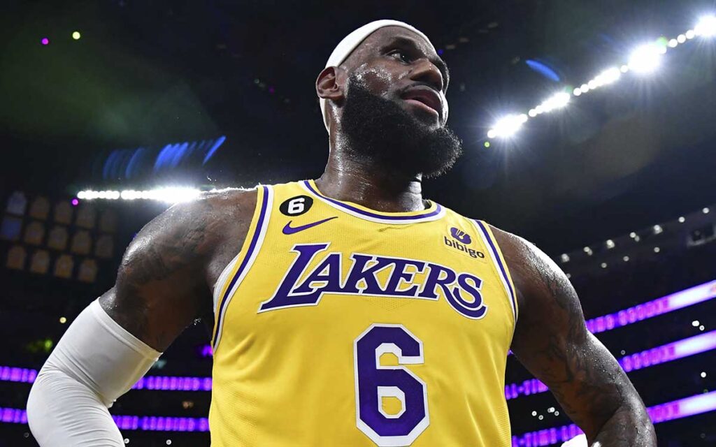 LeBron James: 'Sé que puedo jugar un par de años más'