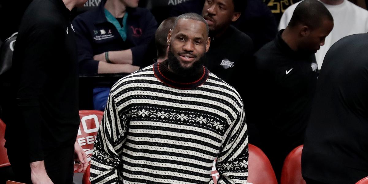 LeBron: "Estoy feliz de estar unido a algunos de los mejores de la historia"