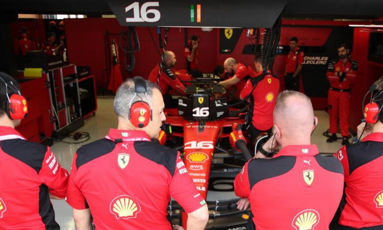 Leclerc lidera la matinal tras el susto por un problema a primera hora