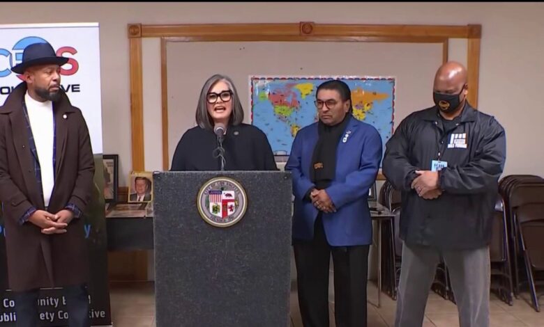 Los Ángeles lanza programa para capacitar a trabajadores de intervención comunitaria