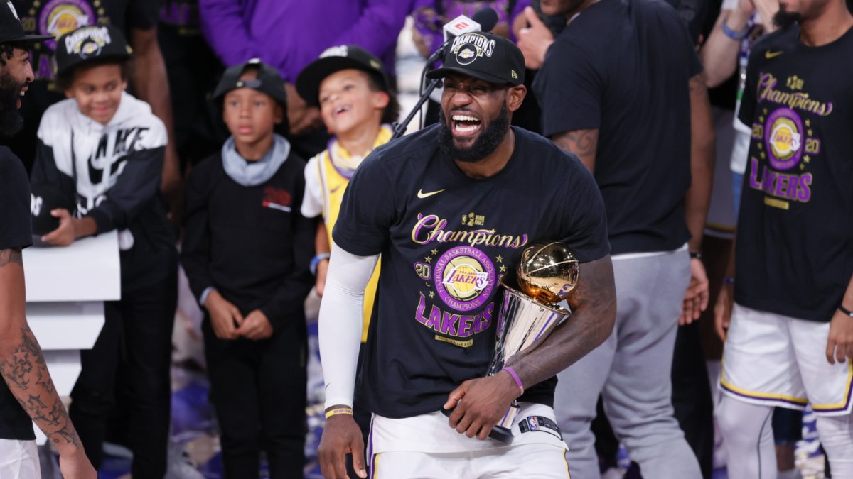 Los momentos más inolvidables de LeBron James desde que se unió a los Lakers