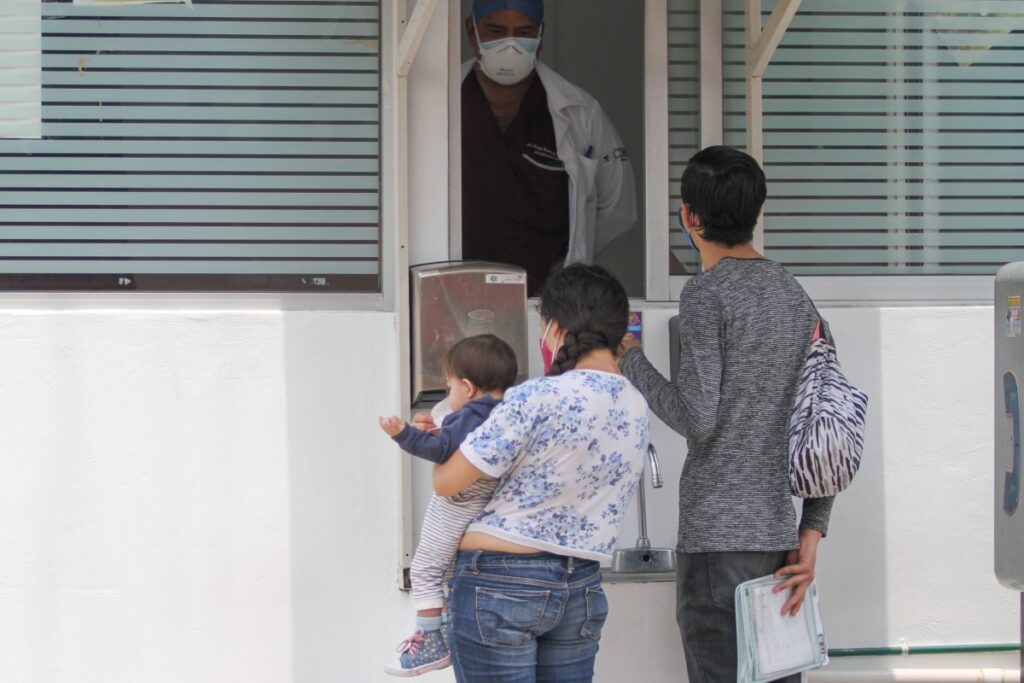 Madres y padres podrán elegir el orden de los apellidos de sus hijas e hijos