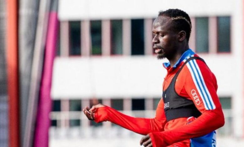 Mané ya entrena con el grupo y apunta al PSG