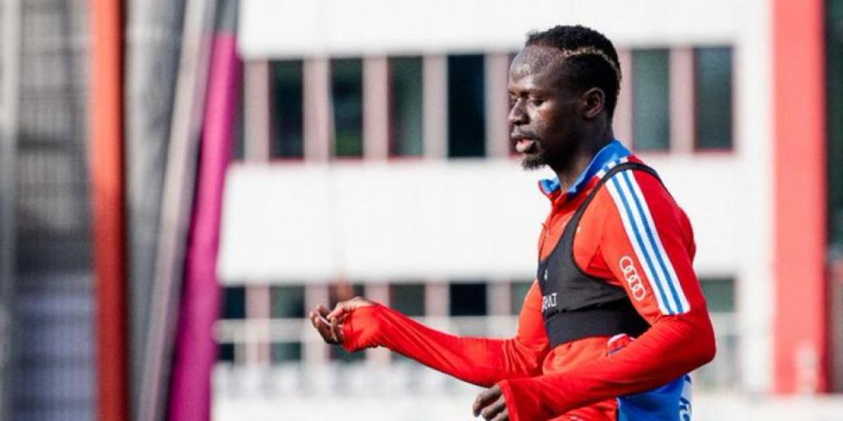 Mané ya entrena con el grupo y apunta al PSG