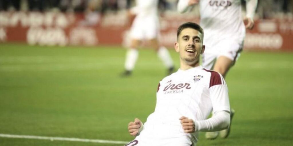 Manu Fuster: "La Segunda división es una montaña rusa"