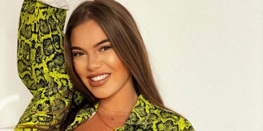 María Isabel da a luz y revela el original nombre de su pequeña