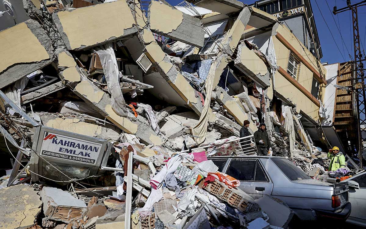 Más de 11,200 muertos por los sismos en Turquía y Siria