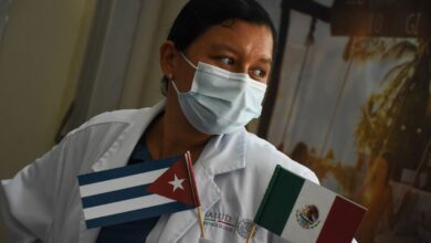 Más médicos cubanos prestarán sus servicios en México; son ya casi 600