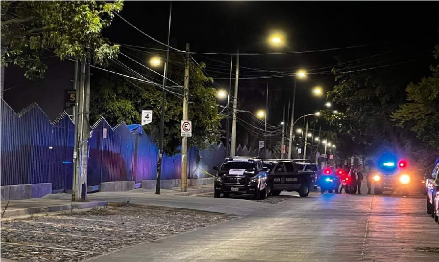 Mata a una mujer de un balazo, era su pareja sentimental, luego se suicida un joven