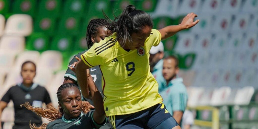 Mayra Ramírez, operada de la nariz en México