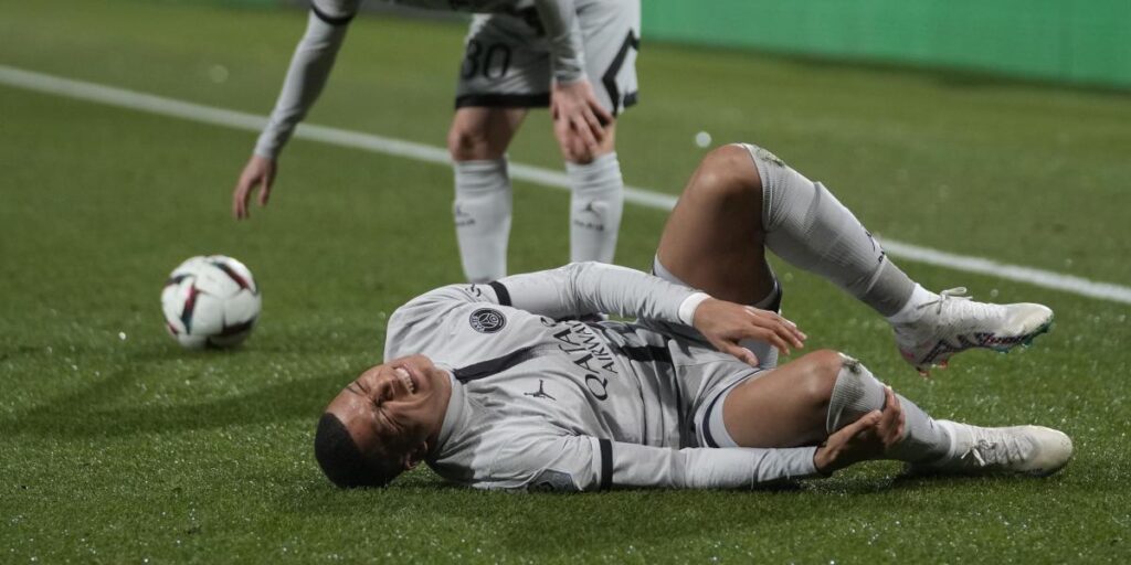 Mbappé, seria duda contra el Bayern