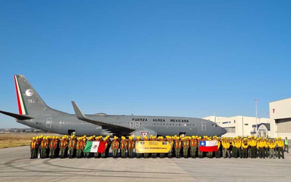 México manda 180 brigadistas a Chile para combatir incendios