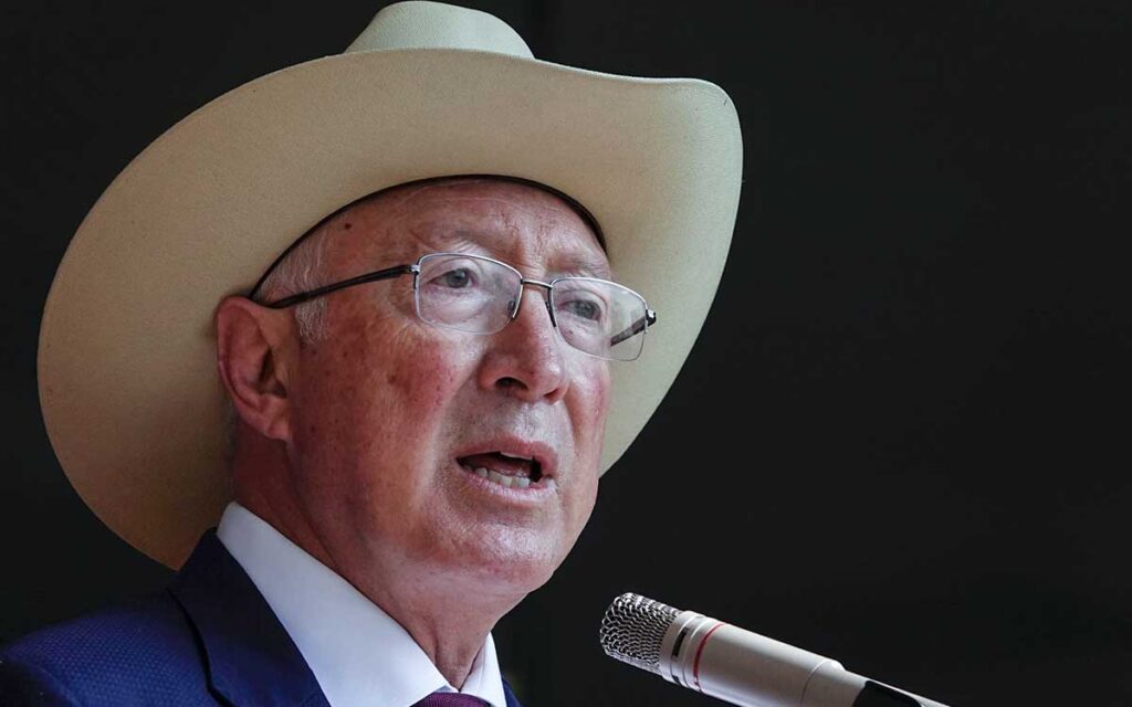 México y EU resolverán diferencias con diálogo o por vía legal: Ken Salazar