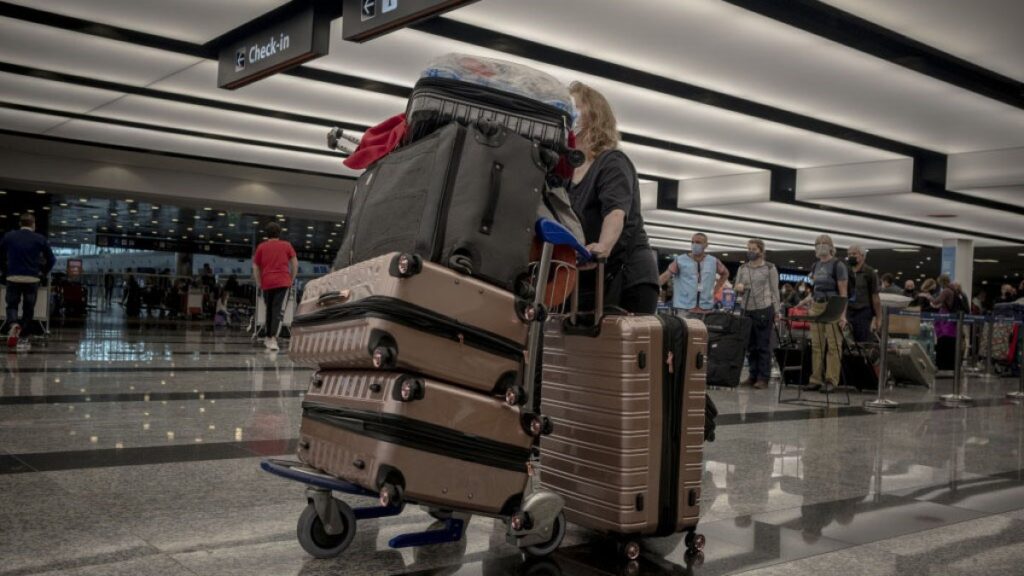 Miles de embarazadas rusas llegan a Argentina para dar a luz y obtener el pasaporte