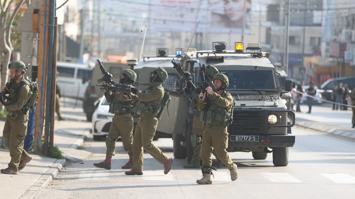 Mueren al menos dos israelíes en un ataque en el norte de Cisjordania ocupada