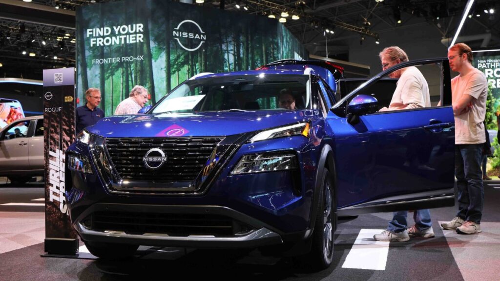 Nissan retira más de 800,000 SUV por un problema con el control remoto de las llaves