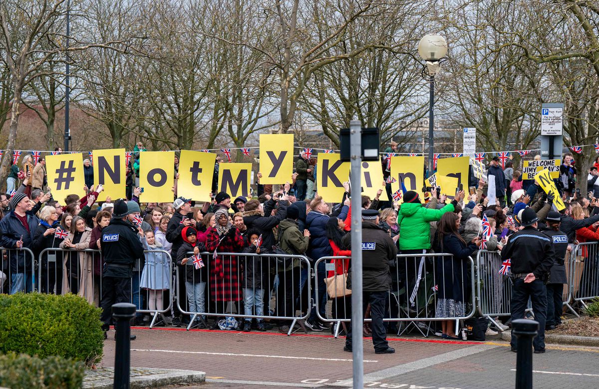 “No es mi rey”: abucheos a Carlos III en un acto público