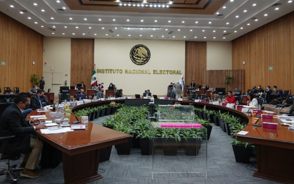 Pasan a siguiente ronda, 664 aspirantes de los más de 1,100 que buscan ser consejeros del INE