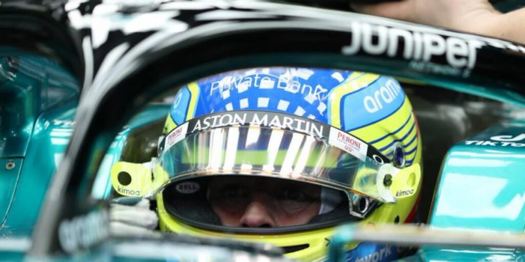 Pérez lidera el test y Alonso emociona con su simulación