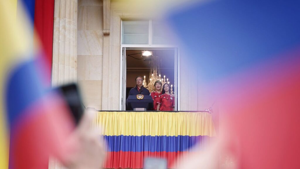 Petro resucita el discurso que lo llevó al poder para movilizar a los suyos