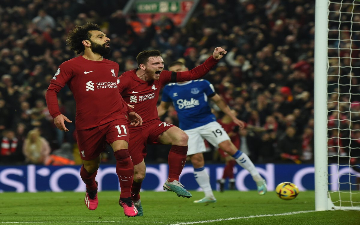Pintan de rojo el Derby de Merseyside en Anfield | Video