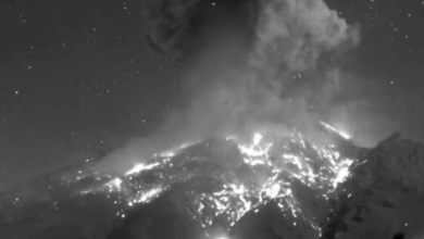 Popocatépetl lanza dos grandes explosiones durante la madrugada | Video