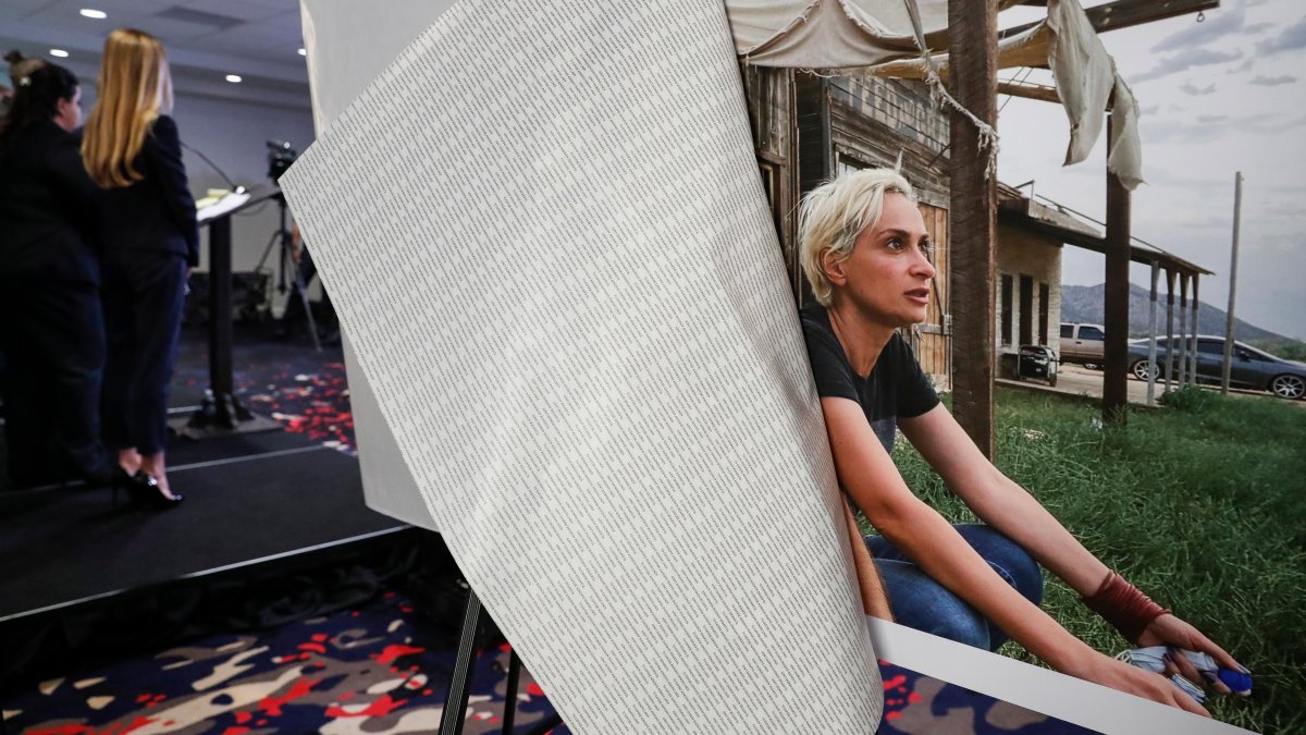 Productora de “Rust” filmará documental sobre Halyna Hutchins