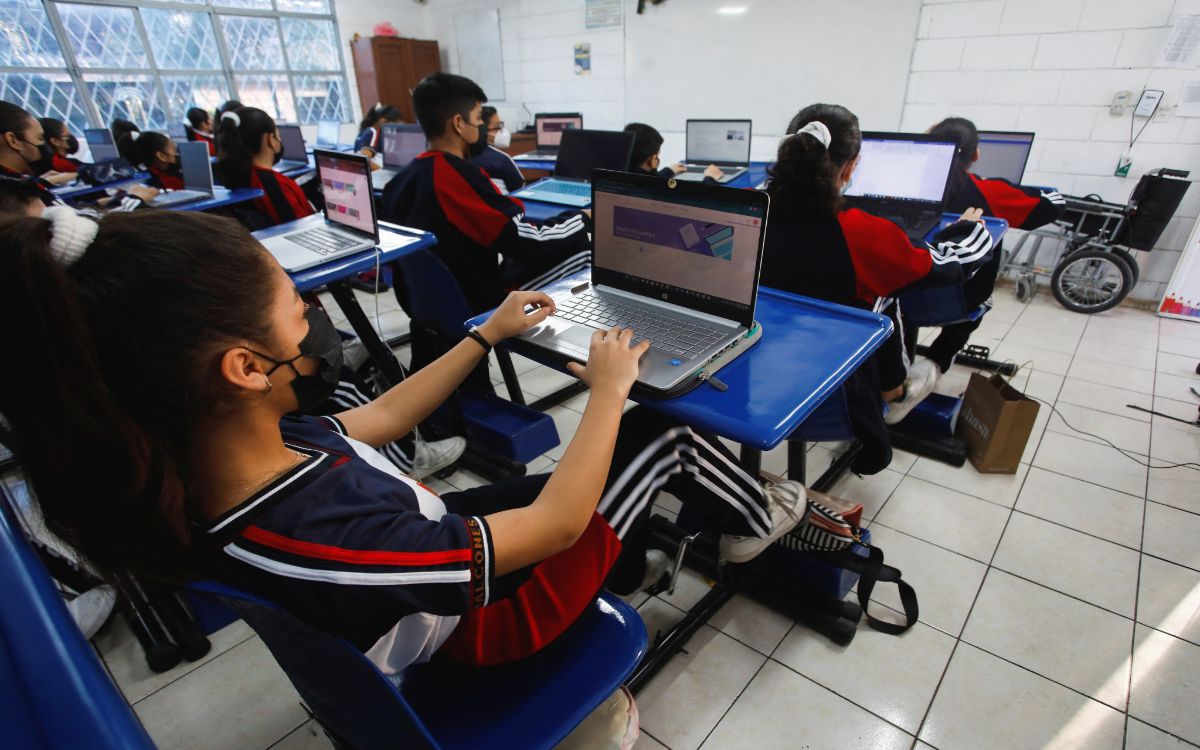 Pupitres bicicleta ayudan a estudiantes a aprender y quemar calorías