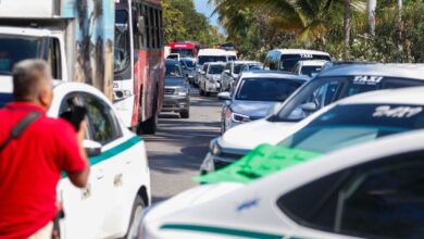 Quitarán concesión a 15 taxistas de Cancún por bloquear zona hotelera