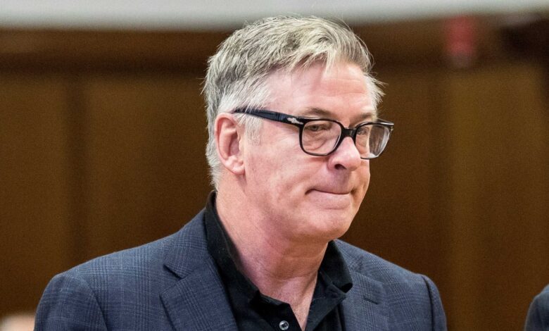 Rebajan los cargos al actor Alec Baldwin por lo ocurrido en el rodaje de Rust