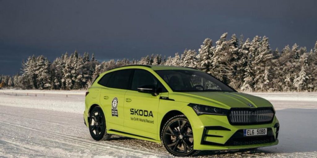 Récord Guinness de derrape del Skoda Enyaq