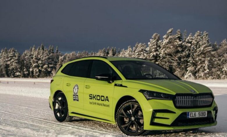 Récord Guinness de derrape del Skoda Enyaq