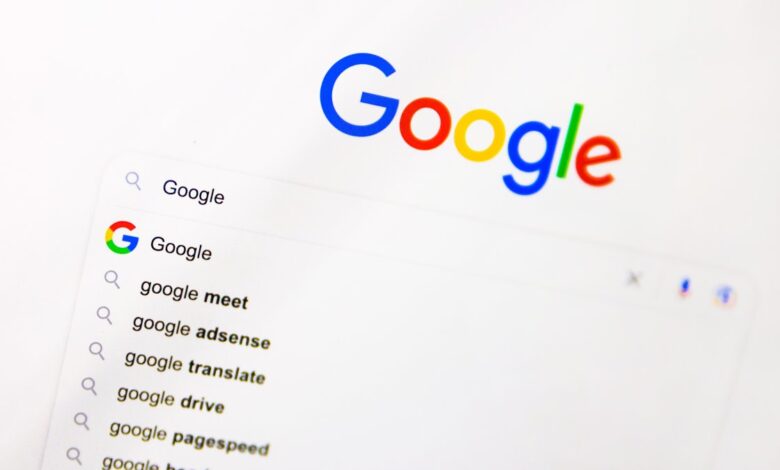 Reporte federal revela que Apple y Google limitan la competencia