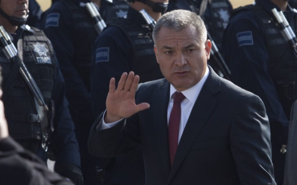 Revelan red de empresas y contratos de García Luna para desviar 745.9 mdd