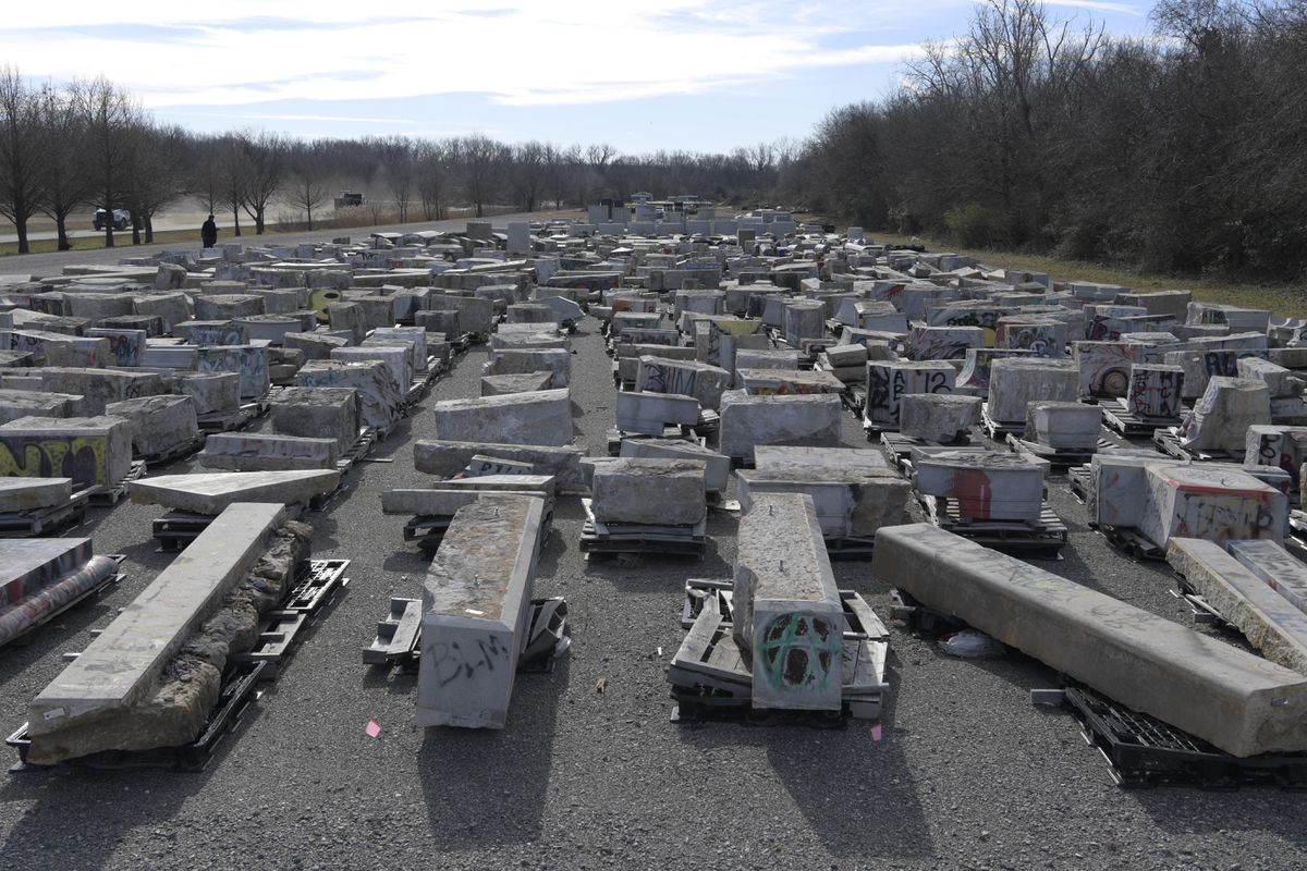 Richmond derribó sus estatuas del pasado racista de Estados Unidos. Ahora no sabe qué hacer con ellas