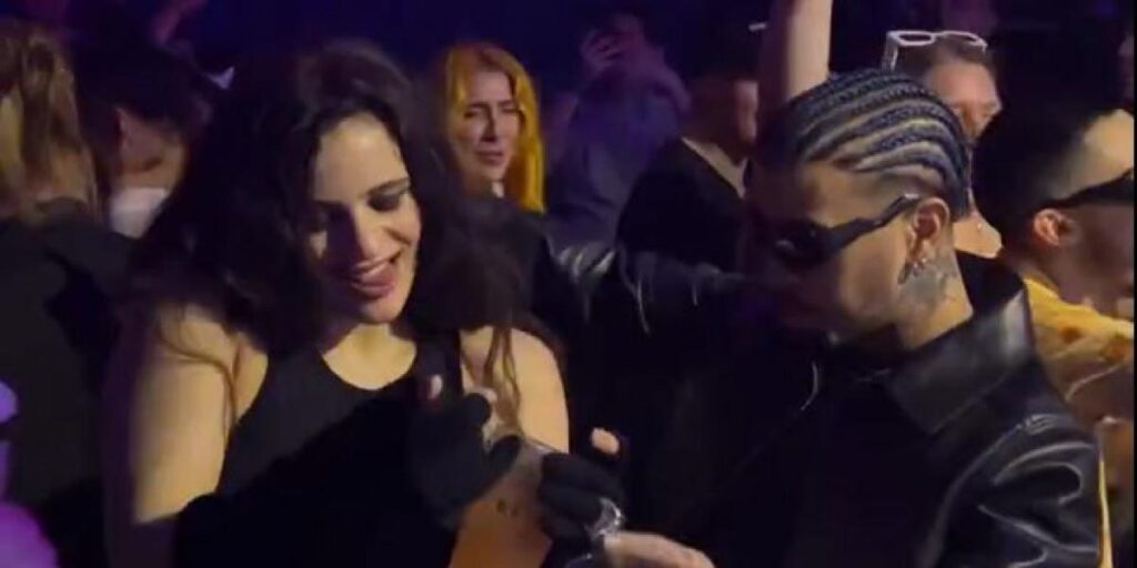 Rosalía y Rauw Alejandro, 'desatados' en una conocida discoteca de Barcelona