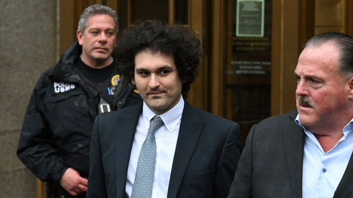 Sam Bankman-Fried enfrenta nuevos cargos penales por contribuciones políticas ilegales